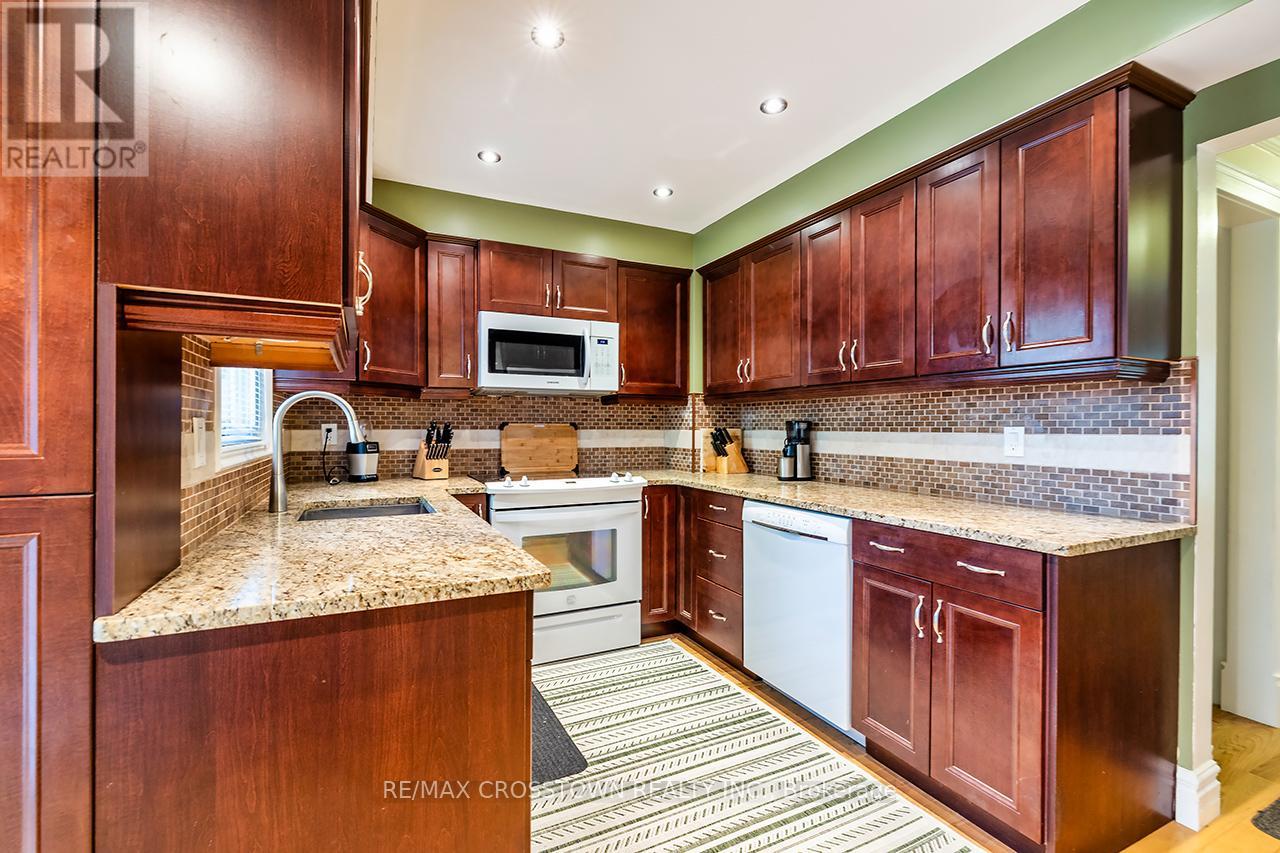44 Hewitt Crescent, Ajax, Ontario  L1S 7A4 - Photo 7 - E12443522