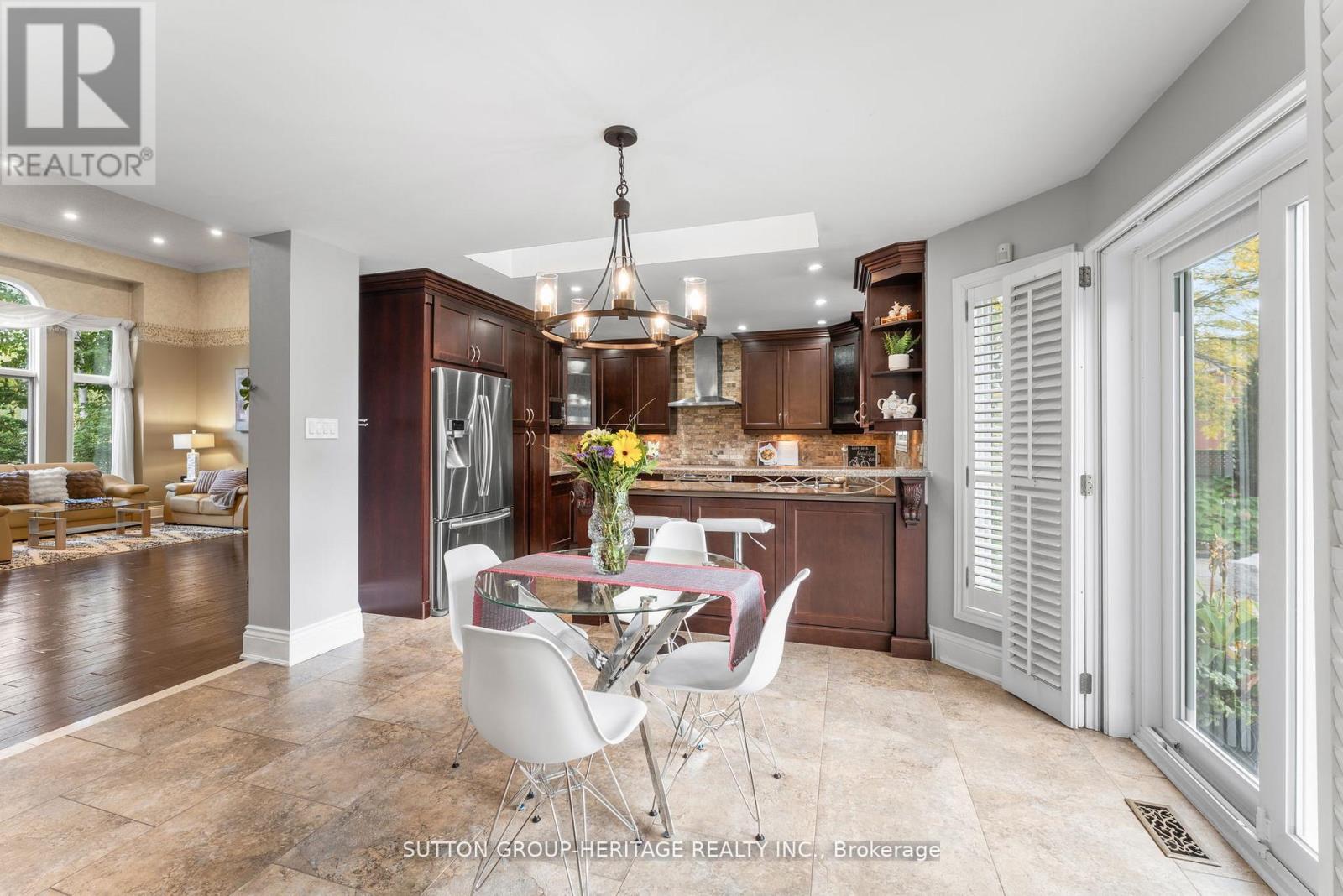 2300 Abbott Crescent, Pickering (Brock Ridge), Ontario  L1X 2T5 - Photo 13 - E12443530