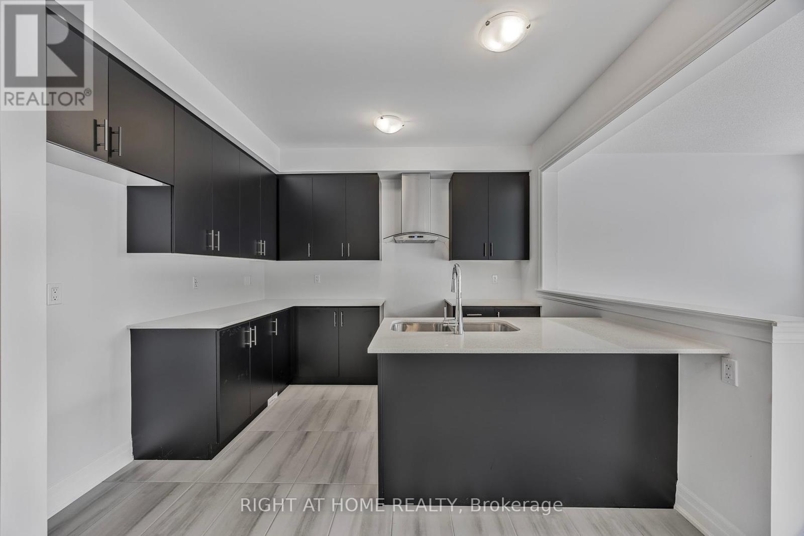 52 Del Ray Crescent, Wasaga Beach, Ontario  L9Z 0N8 - Photo 12 - S12260728