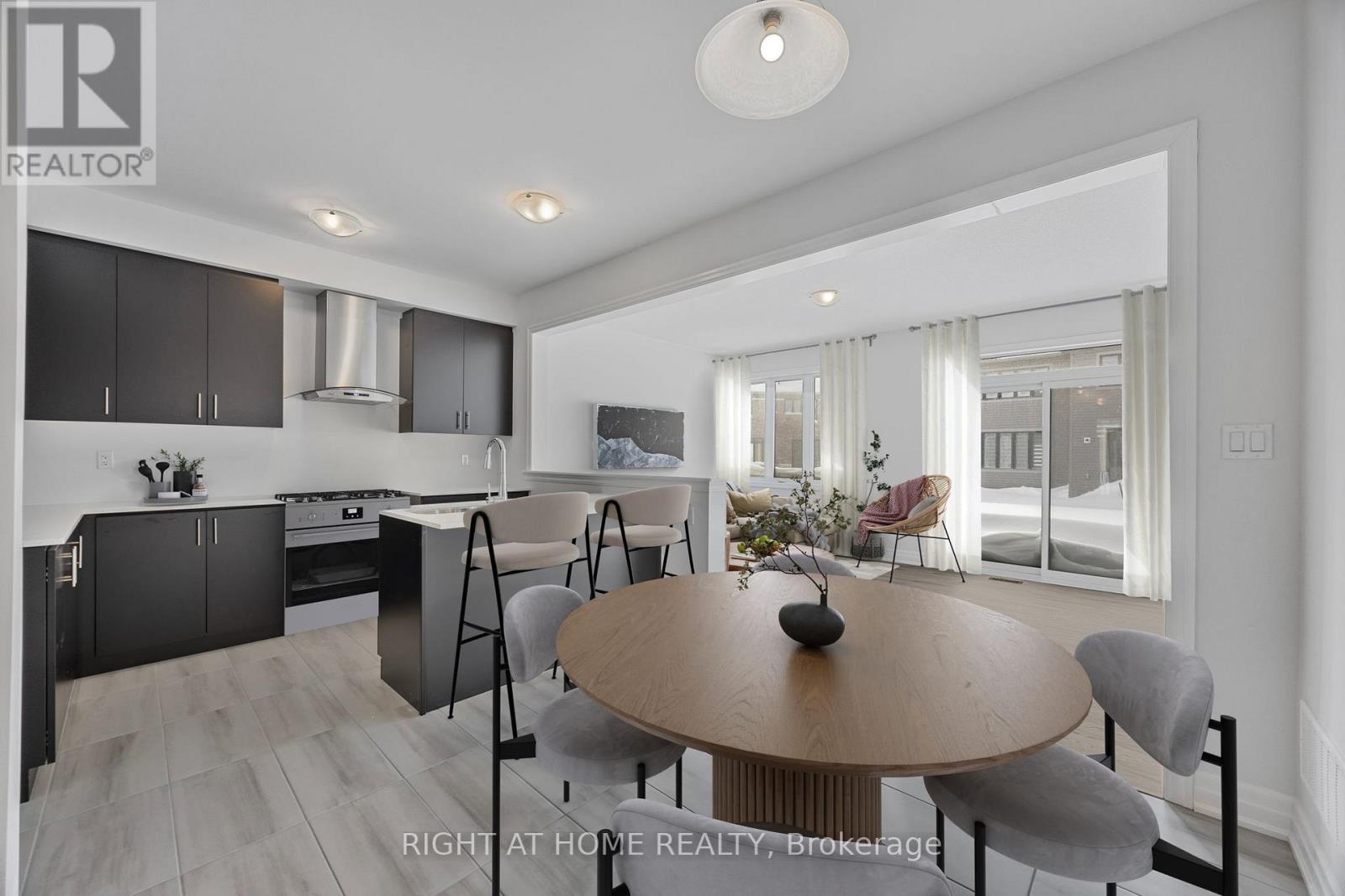 52 Del Ray Crescent, Wasaga Beach, Ontario  L9Z 0N8 - Photo 9 - S12260728