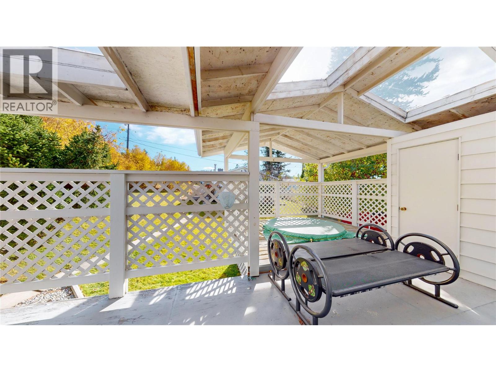 2741 8th Street S, Cranbrook, British Columbia  V1C 4N1 - Photo 3 - 10364912