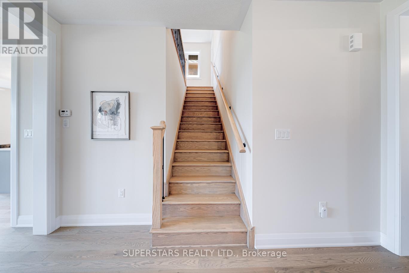 33 John Dallimore Drive, Georgina, Ontario  L4P 0S6 - Photo 18 - N12443481