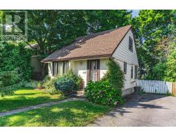 306 Cawthra Boulevard, Newmarket (Central Newmarket), Ca