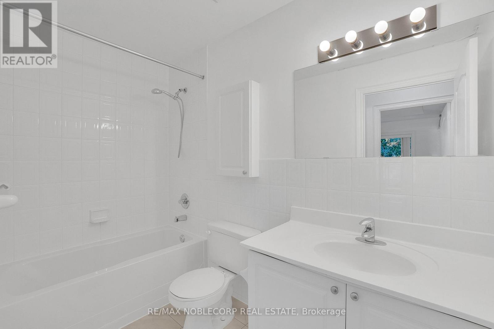 421 - 8201 Islington Avenue, Vaughan (Islington Woods), Ontario  L4L 9S6 - Photo 21 - N12443514