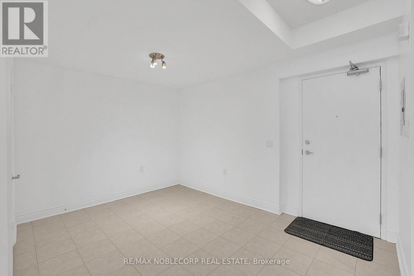 421 - 8201 Islington Avenue, Vaughan (Islington Woods), Ontario  L4L 9S6 - Photo 7 - N12443514