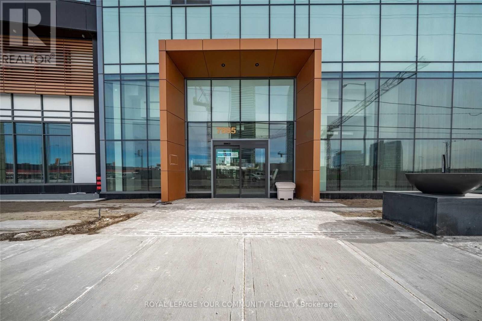 1211 - 7895 Jane Street, Vaughan, Ontario  L4K 2M7 - Photo 2 - N12443539