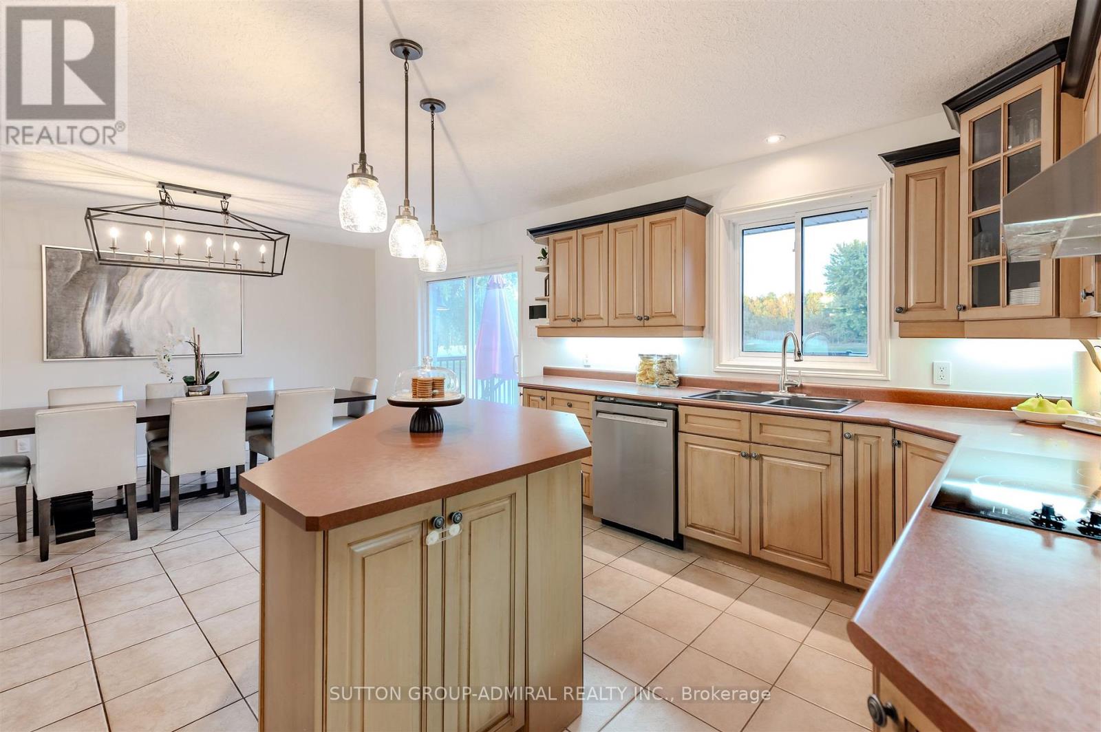 250 Denney Drive, Essa, Ontario  L3W 0T8 - Photo 21 - N12443642