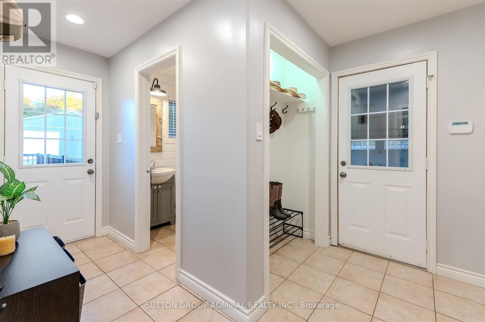 250 Denney Drive, Essa, Ontario  L3W 0T8 - Photo 24 - N12443642
