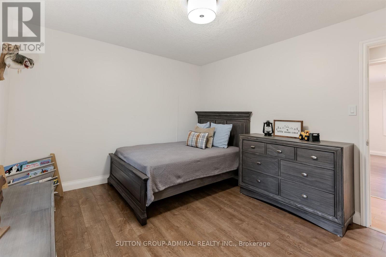 250 Denney Drive, Essa, Ontario  L3W 0T8 - Photo 30 - N12443642