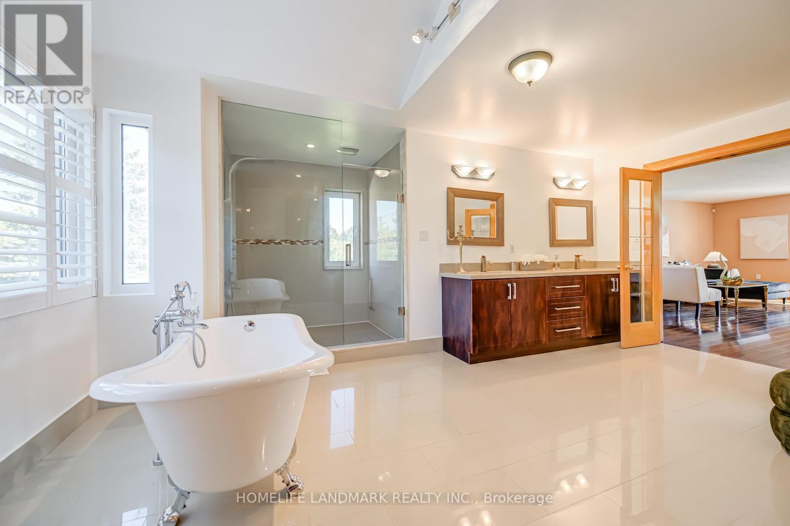 2477 Hornes Road, East Gwillimbury, Ontario  L0G 1R0 - Photo 42 - N12443644