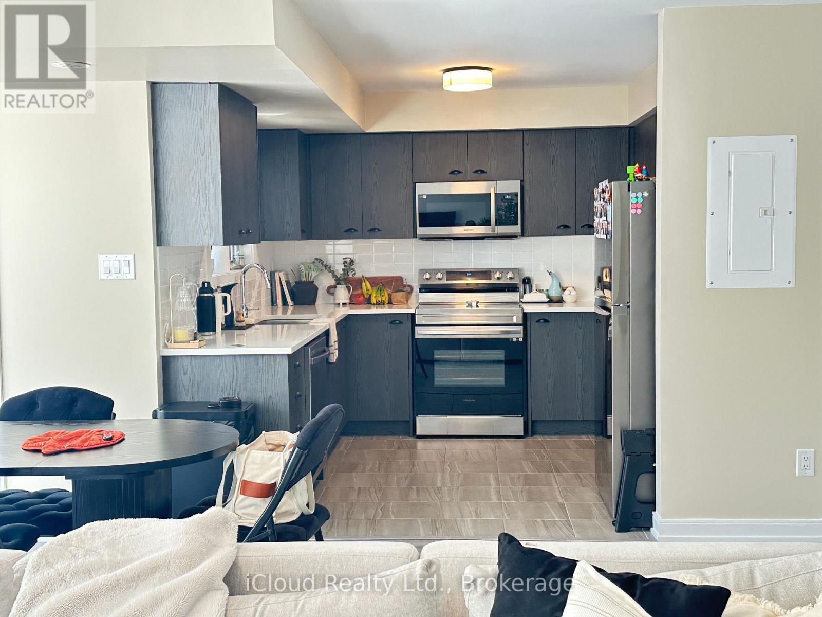 31 Appletree Lane, Barrie, Ontario  L9J 0P1 - Photo 12 - S12443480