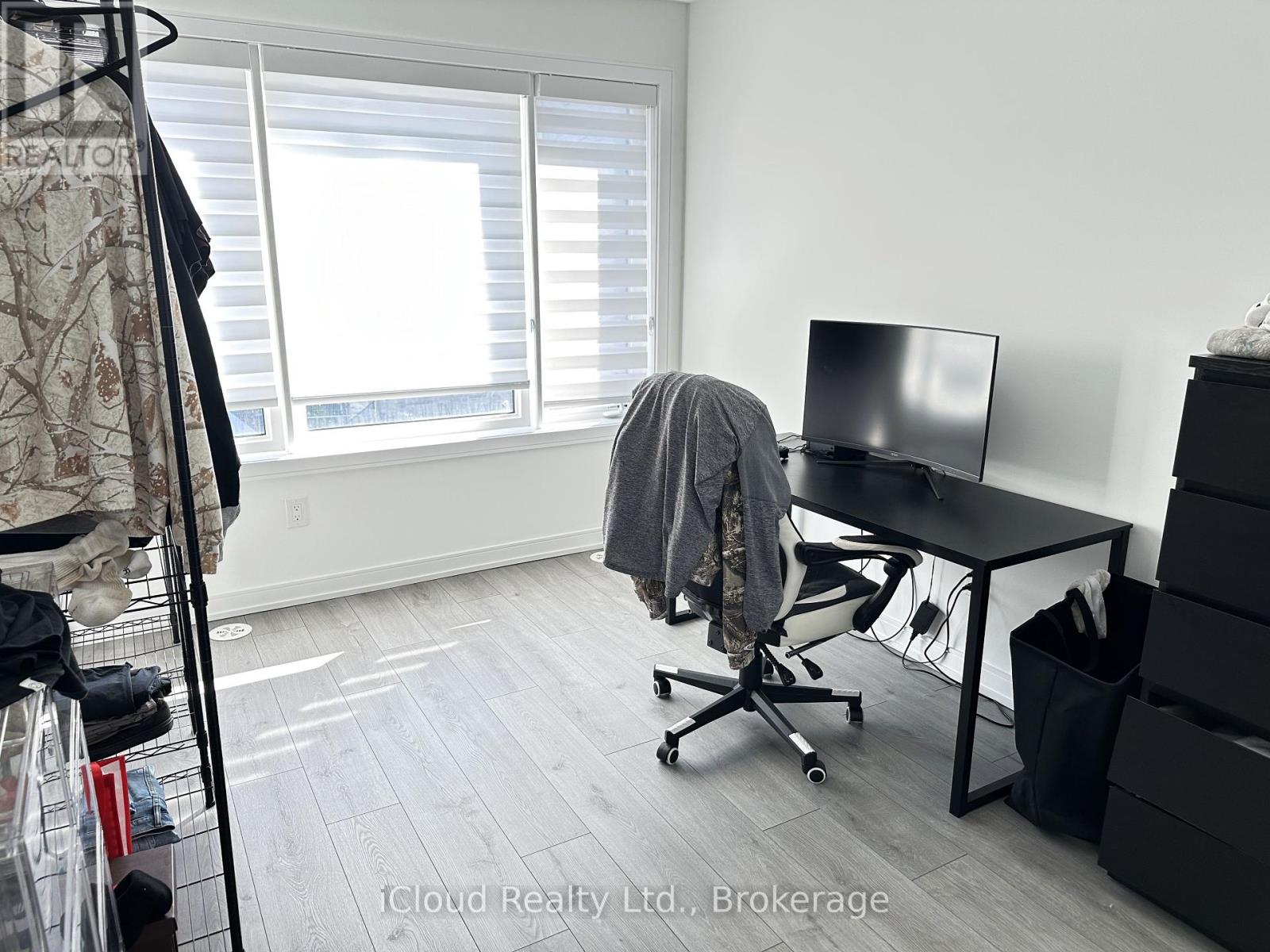 31 Appletree Lane, Barrie, Ontario  L9J 0P1 - Photo 22 - S12443480