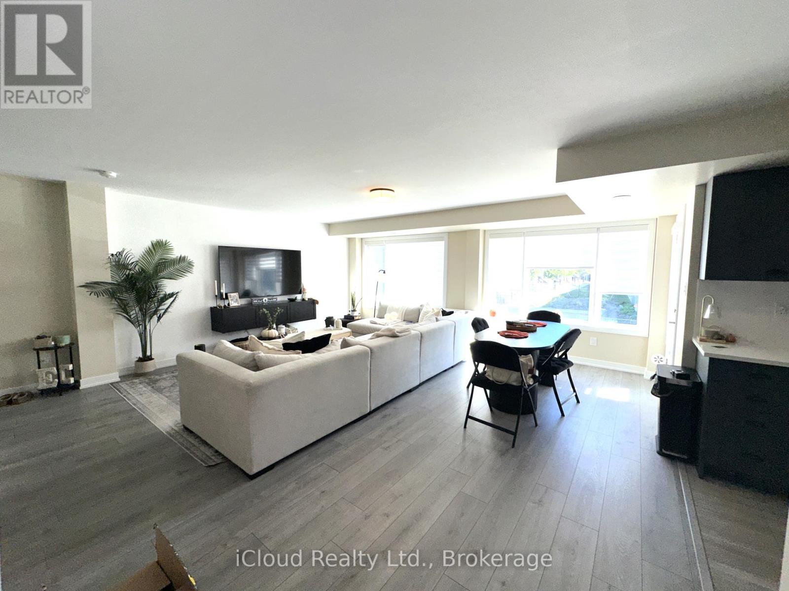 31 Appletree Lane, Barrie, Ontario  L9J 0P1 - Photo 7 - S12443480