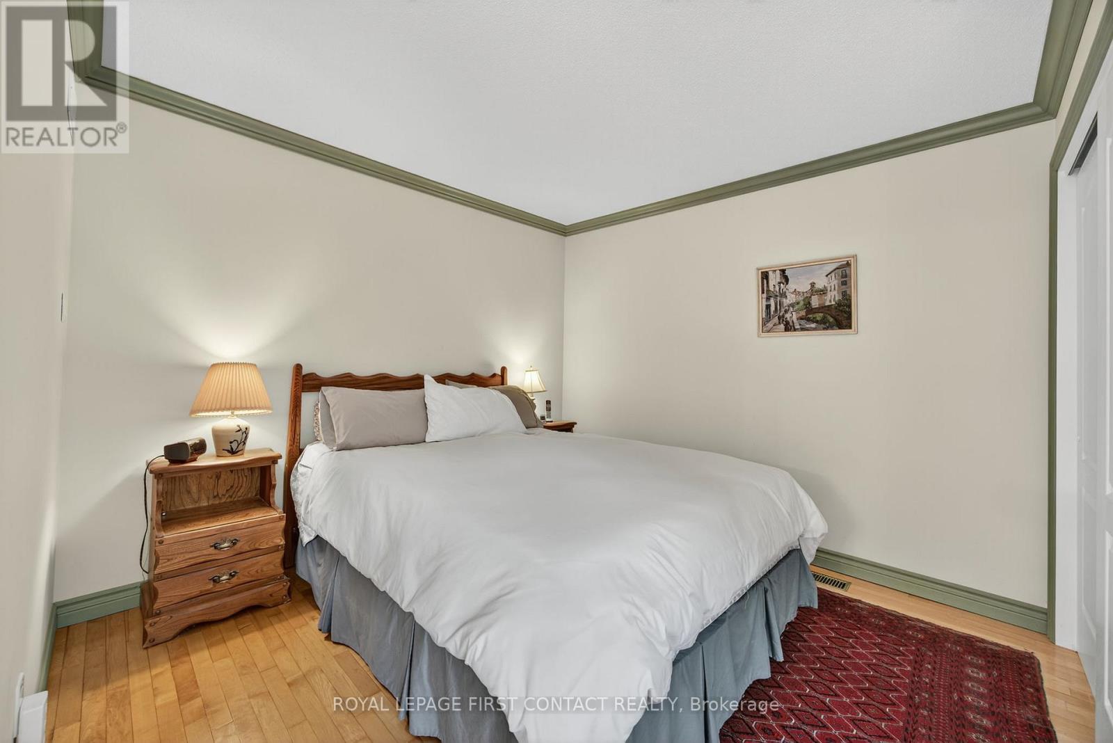 7 Maplecrest Road, Springwater (Midhurst), Ontario  L9X 0P8 - Photo 22 - S12443534