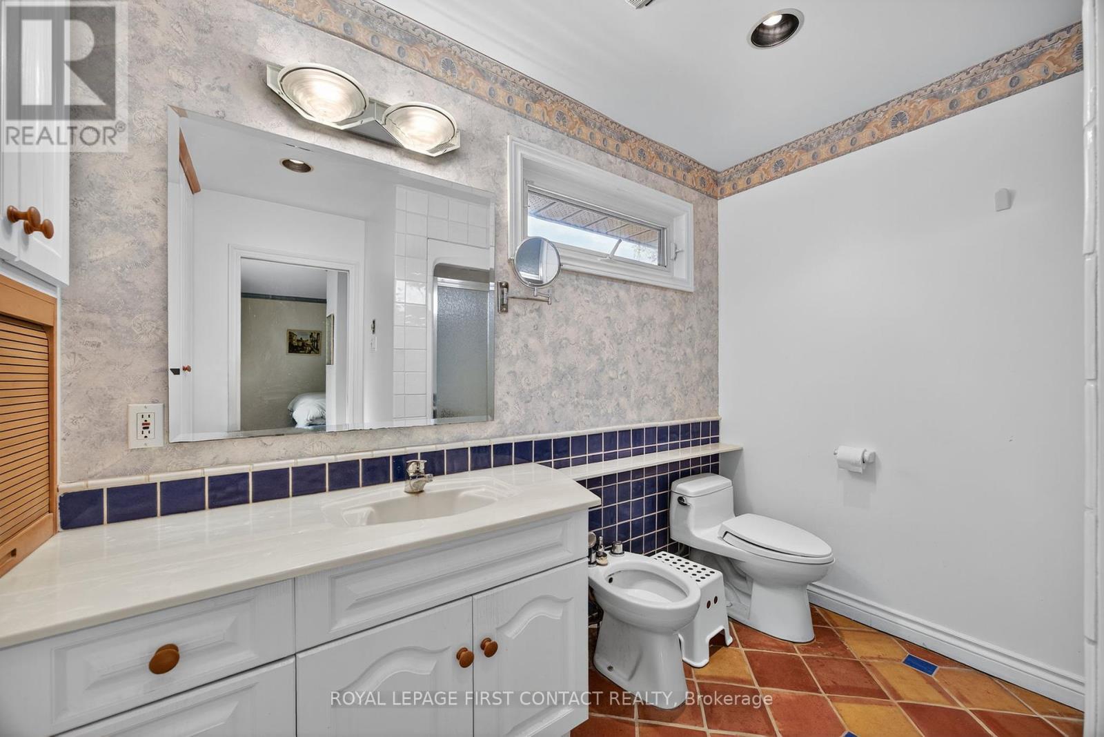 7 Maplecrest Road, Springwater (Midhurst), Ontario  L9X 0P8 - Photo 25 - S12443534