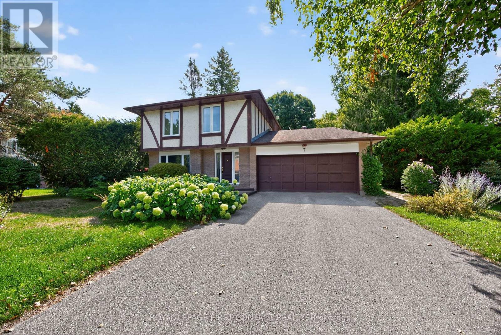 7 Maplecrest Road, Springwater (Midhurst), Ontario  L9X 0P8 - Photo 3 - S12443534