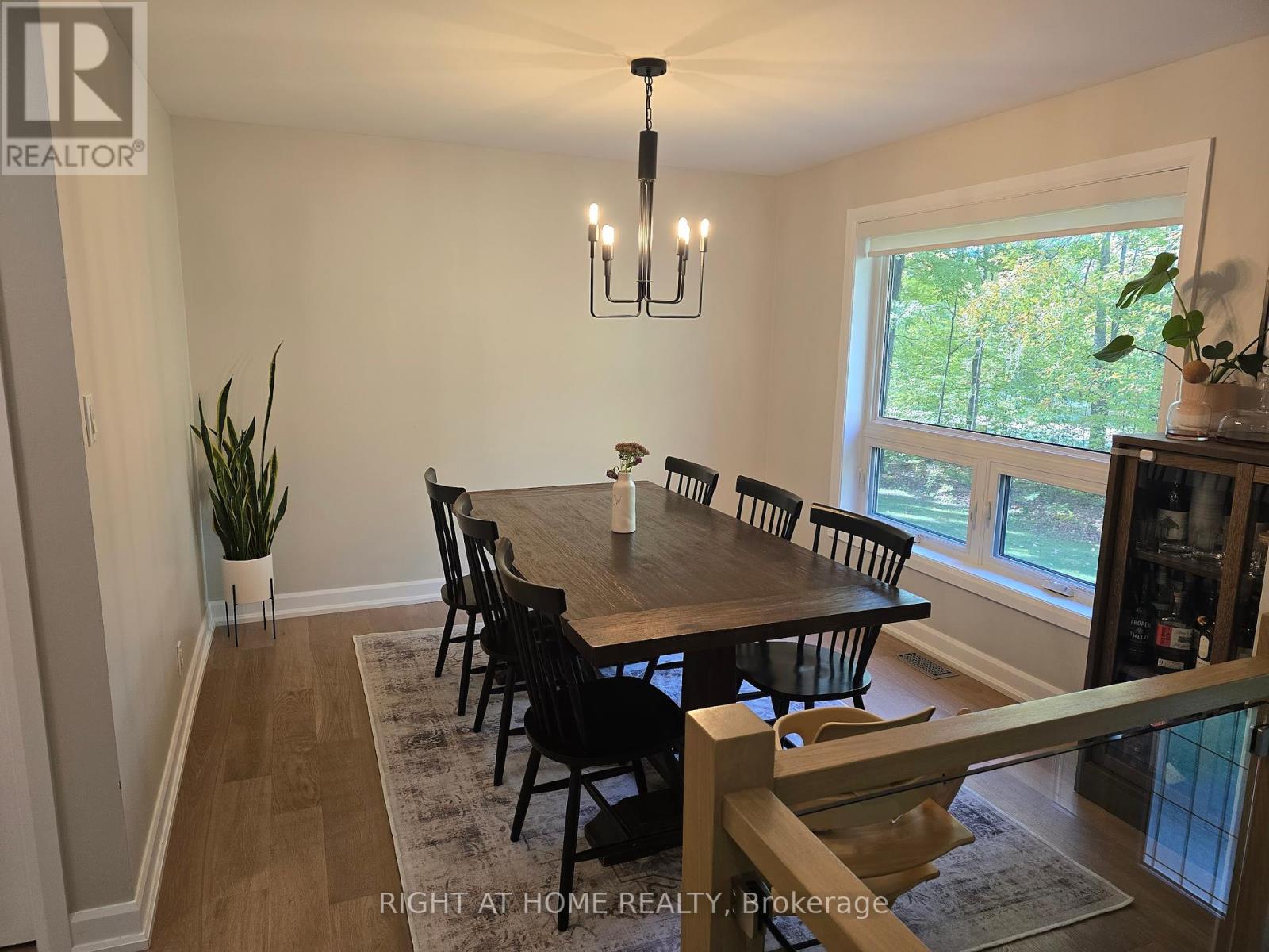 11 Woodland Crescent, Oro-Medonte, Ontario  L4M 4Y8 - Photo 6 - S12443561
