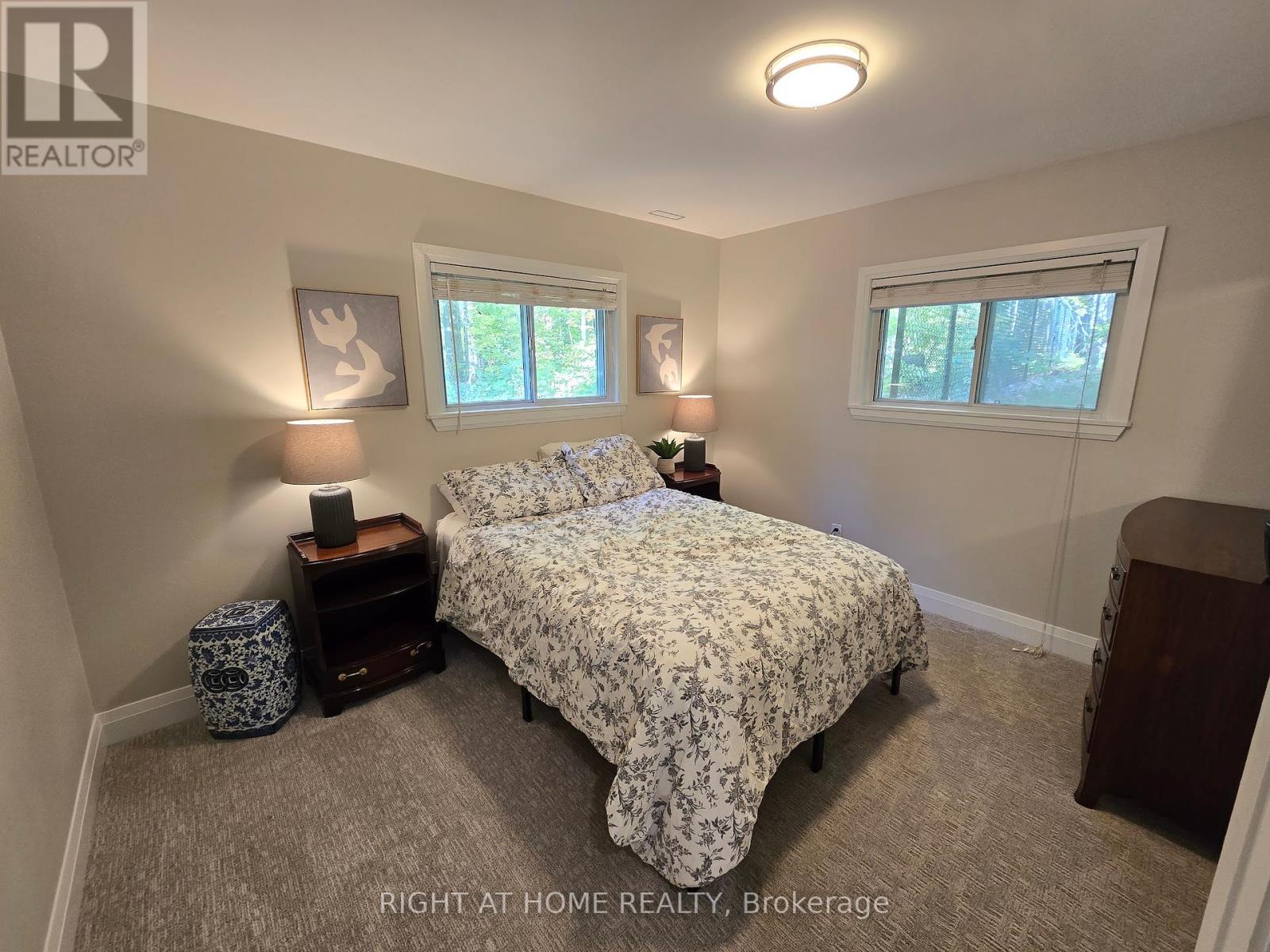 11 Woodland Crescent, Oro-Medonte, Ontario  L4M 4Y8 - Photo 7 - S12443561