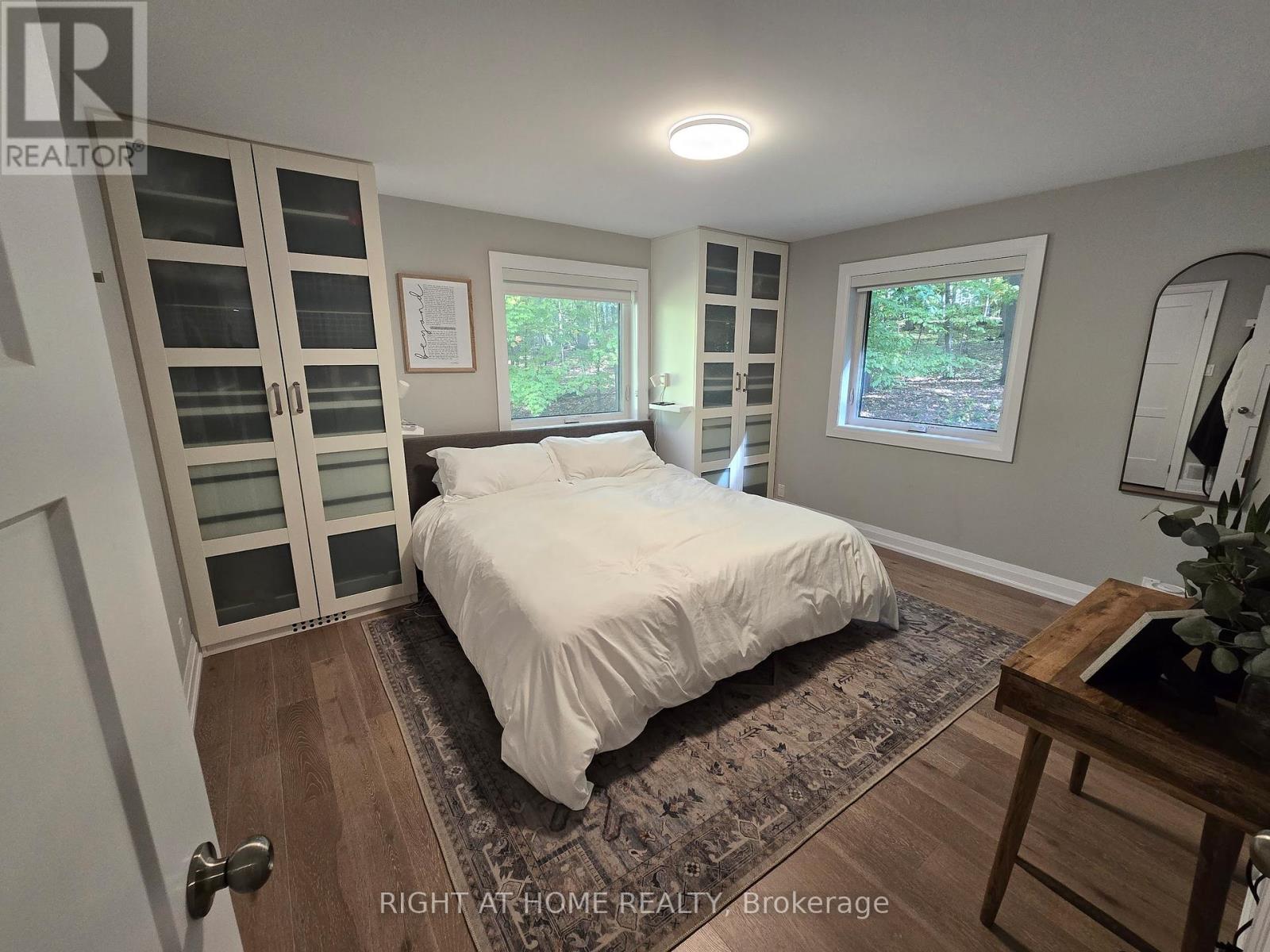 11 Woodland Crescent, Oro-Medonte, Ontario  L4M 4Y8 - Photo 9 - S12443561