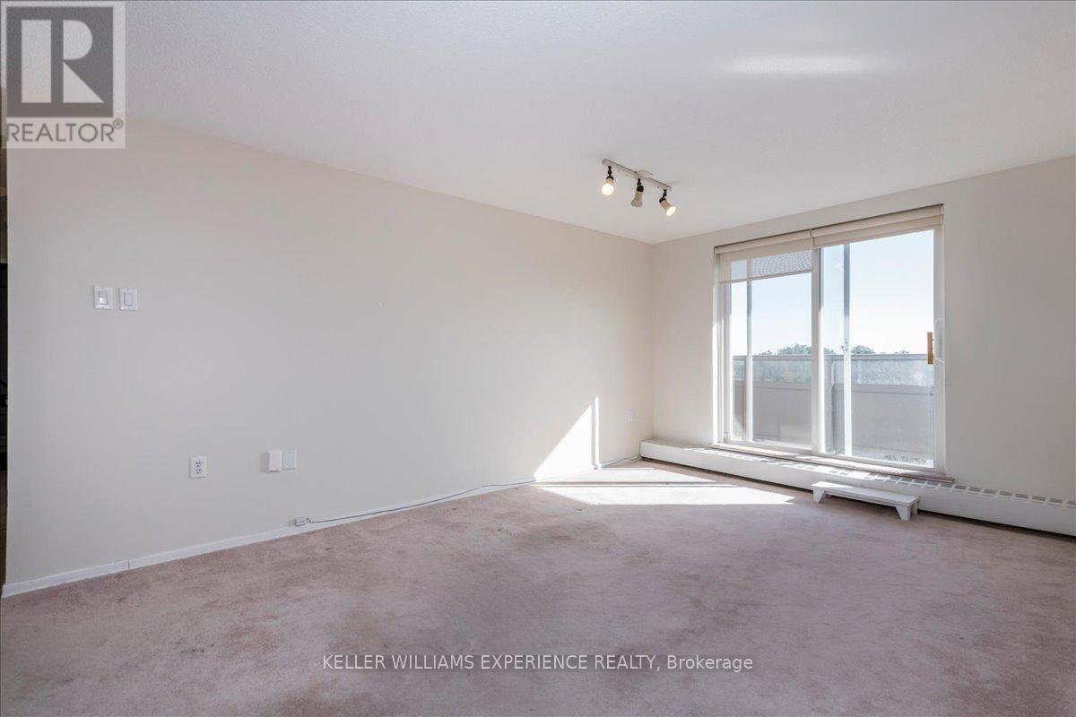 804 - 414 Blake Street, Barrie, Ontario  L4M 5J7 - Photo 4 - S12443595