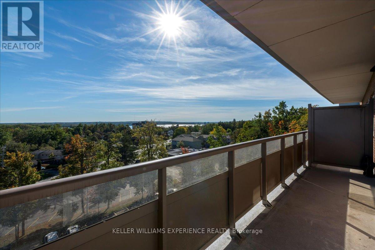 804 - 414 Blake Street, Barrie, Ontario  L4M 5J7 - Photo 6 - S12443595