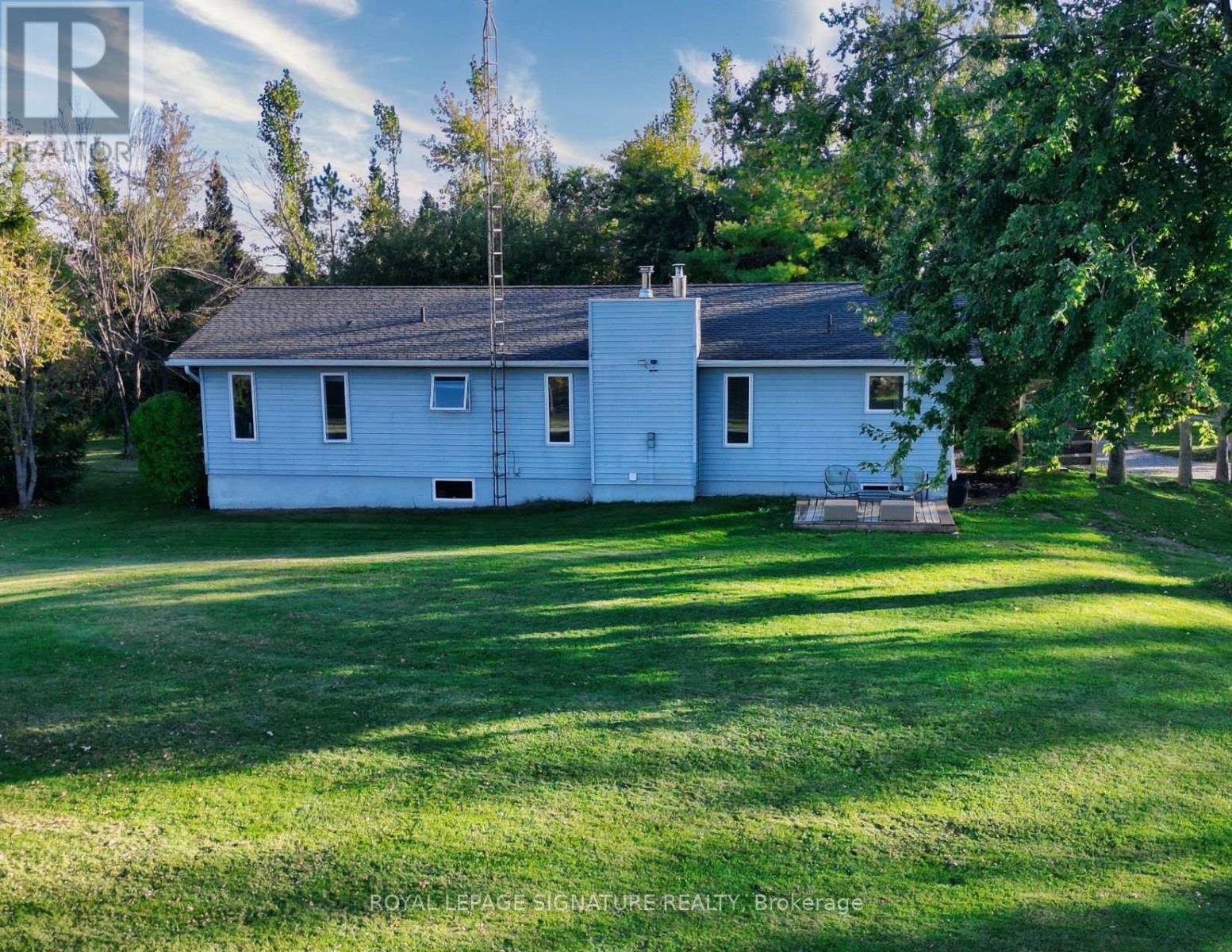1152 Concession Road, Ramara (Brechin), Ontario  L0K 1B0 - Photo 7 - S12443621