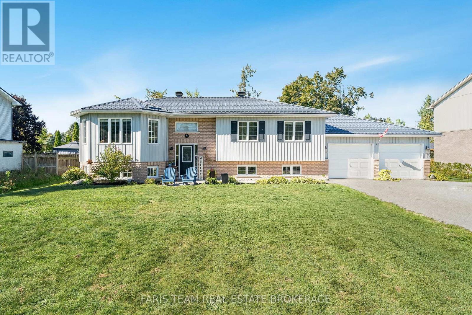 28 Shelswell Boulevard, Oro-Medonte, Ontario  L0L 2E0 - Photo 1 - S12443638