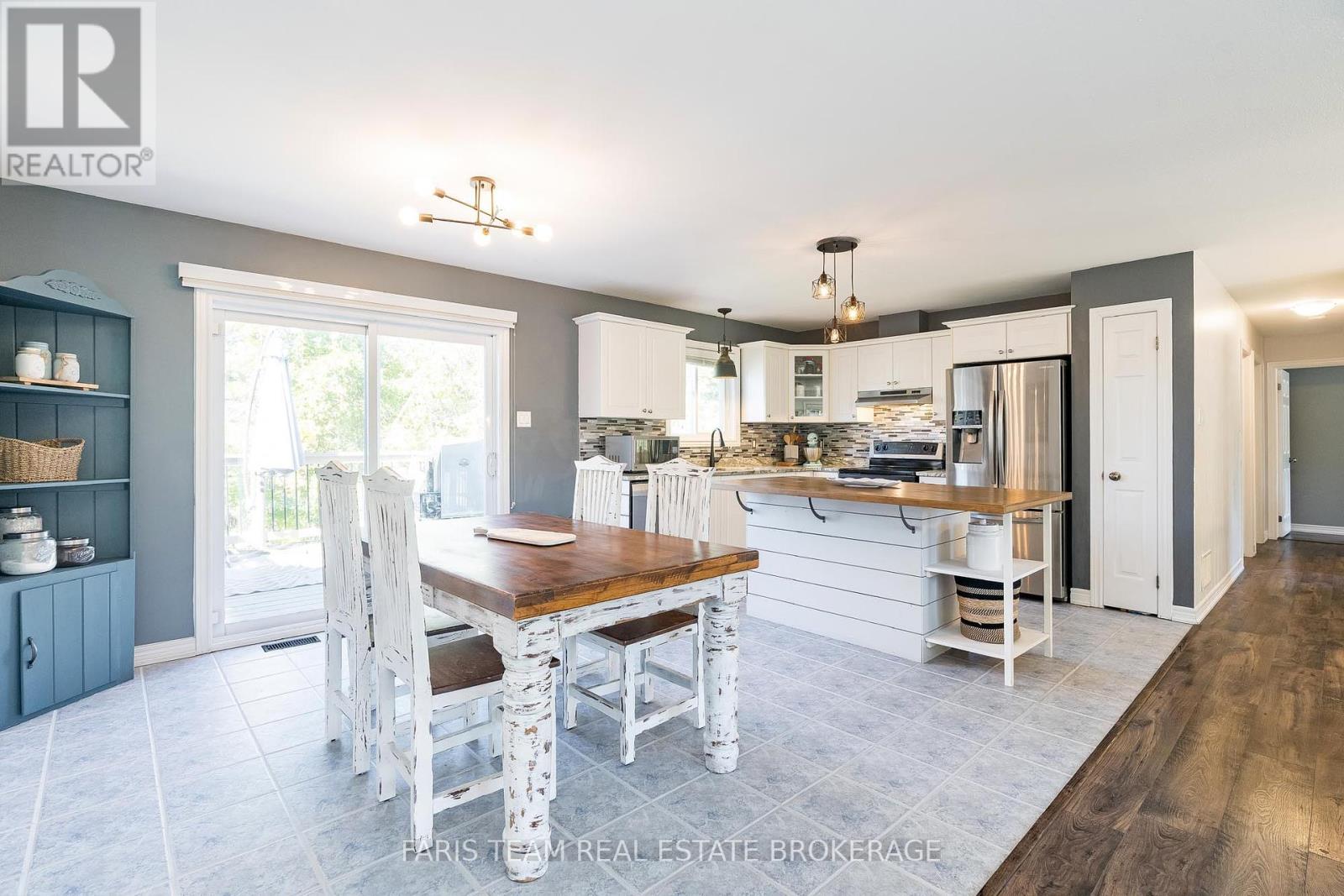 28 Shelswell Boulevard, Oro-Medonte, Ontario  L0L 2E0 - Photo 14 - S12443638