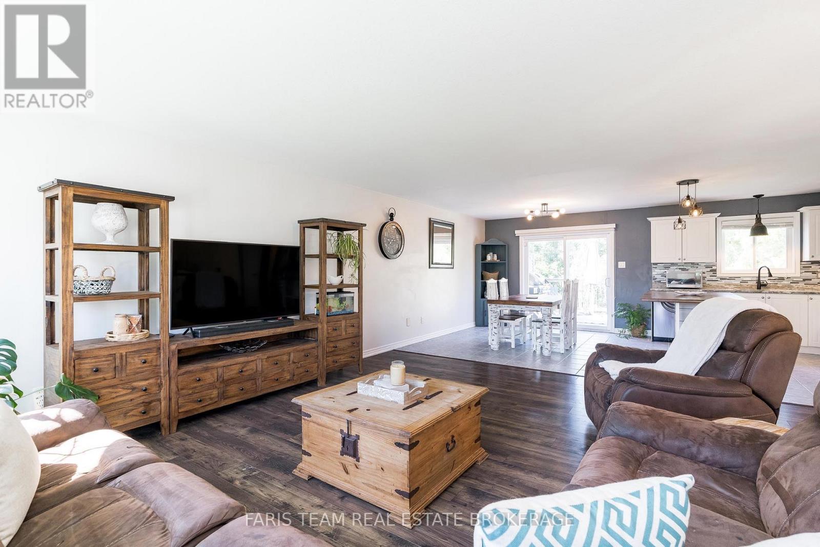 28 Shelswell Boulevard, Oro-Medonte, Ontario  L0L 2E0 - Photo 17 - S12443638