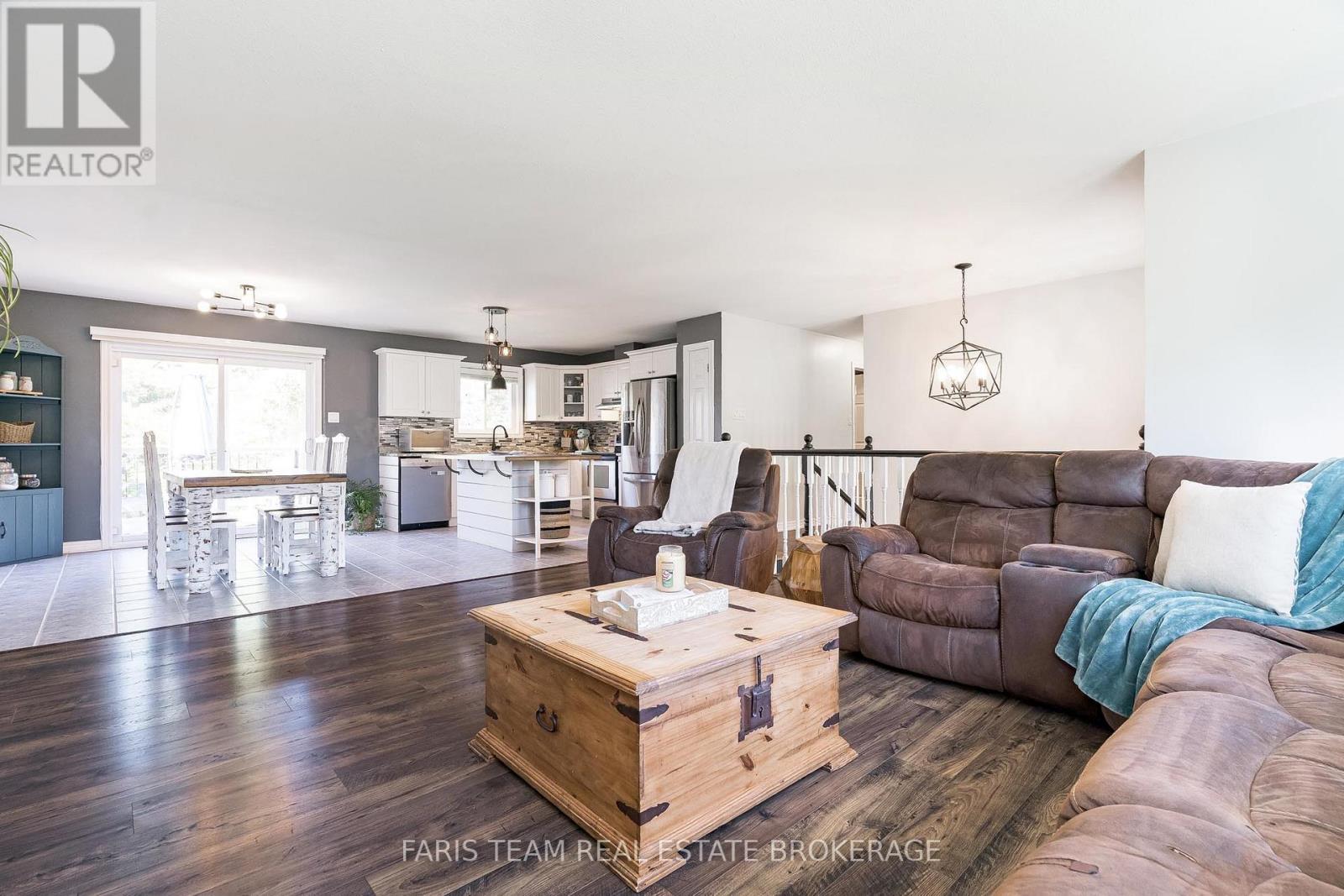 28 Shelswell Boulevard, Oro-Medonte, Ontario  L0L 2E0 - Photo 18 - S12443638