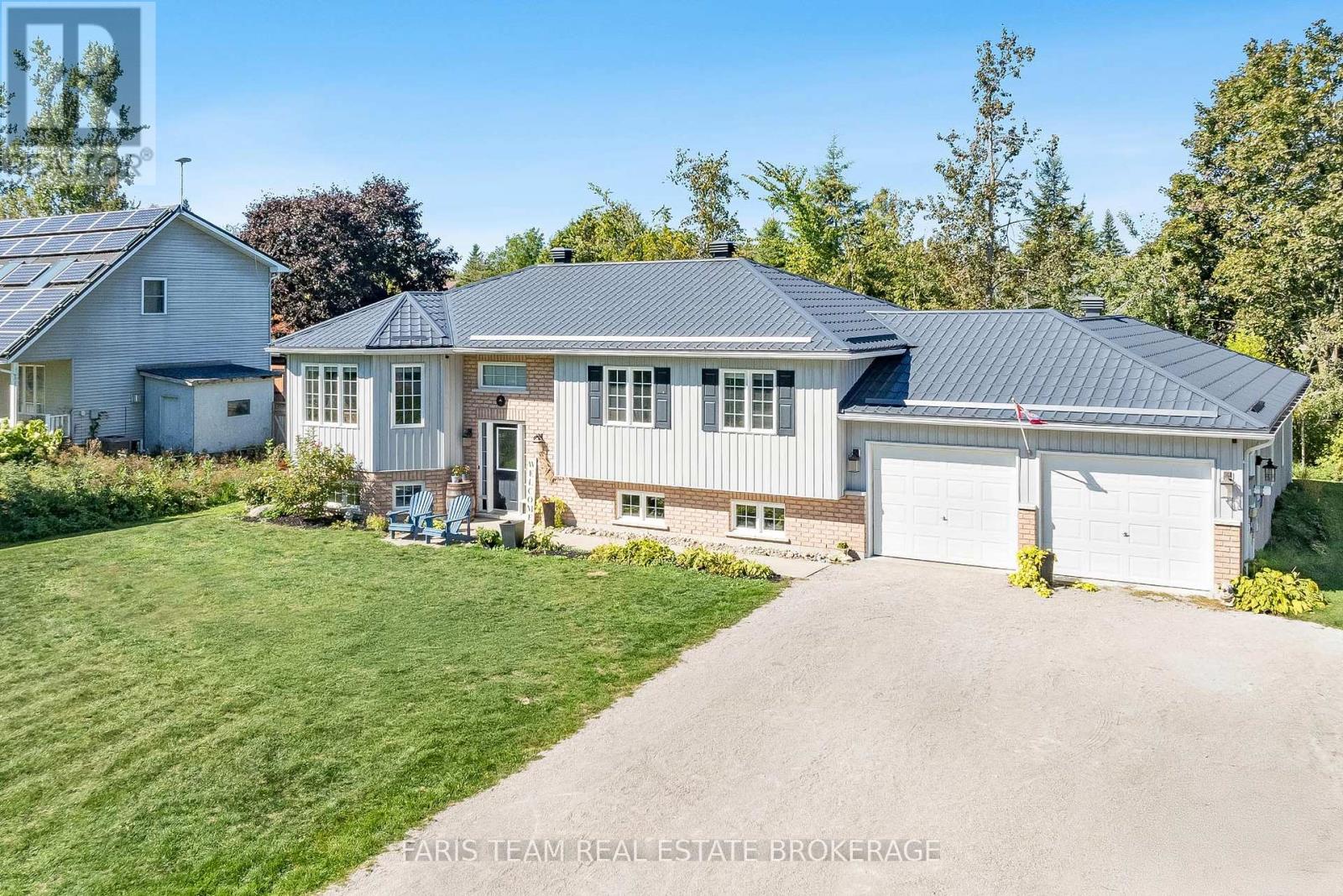 28 Shelswell Boulevard, Oro-Medonte, Ontario  L0L 2E0 - Photo 4 - S12443638