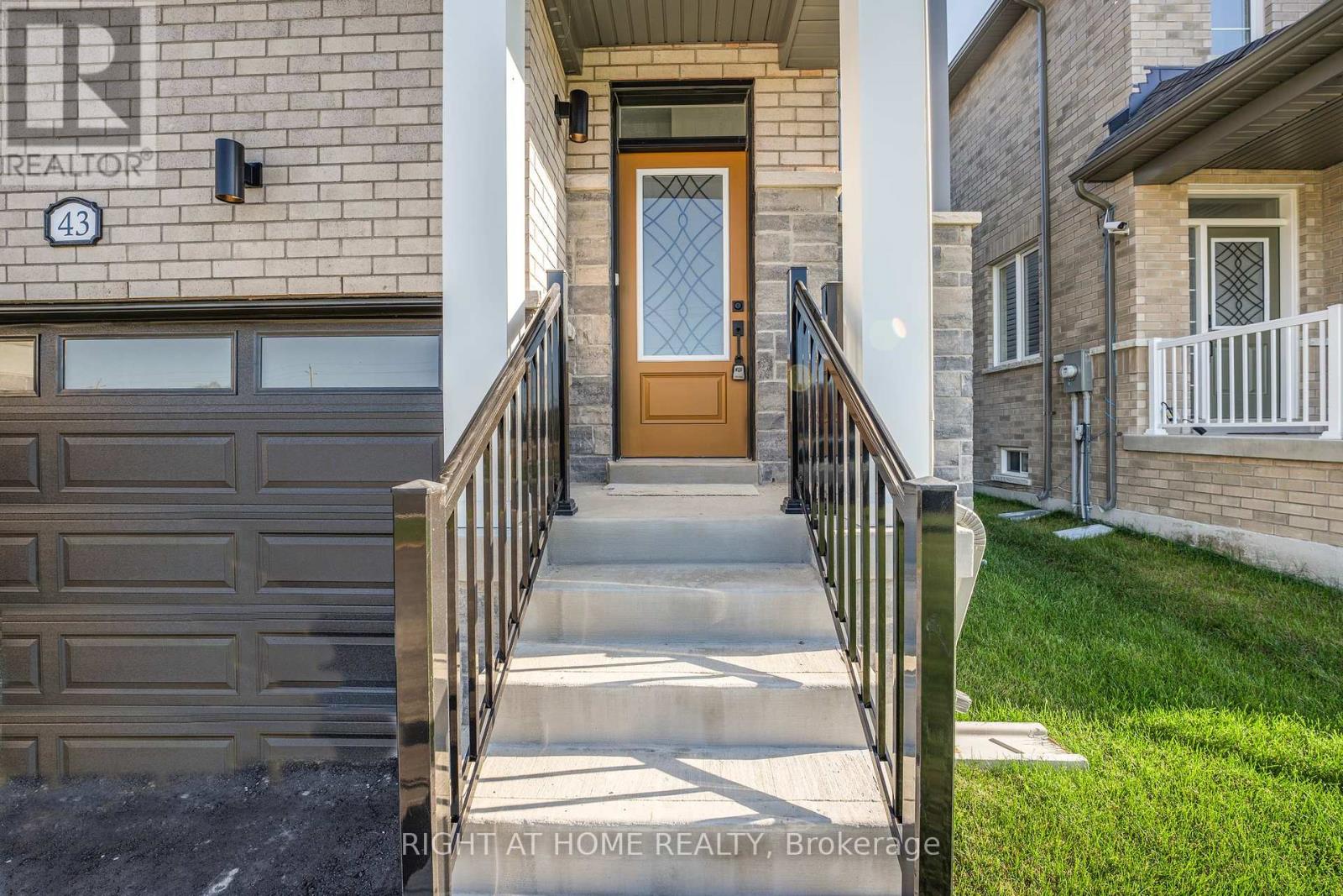 43 Federica Crescent, Wasaga Beach, Ontario  L9Z 0N5 - Photo 5 - S12263880