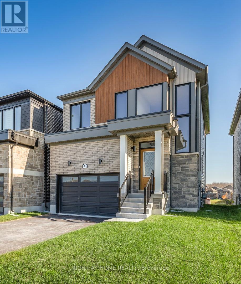 43 Federica Crescent, Wasaga Beach, Ontario  L9Z 0N5 - Photo 4 - S12263880