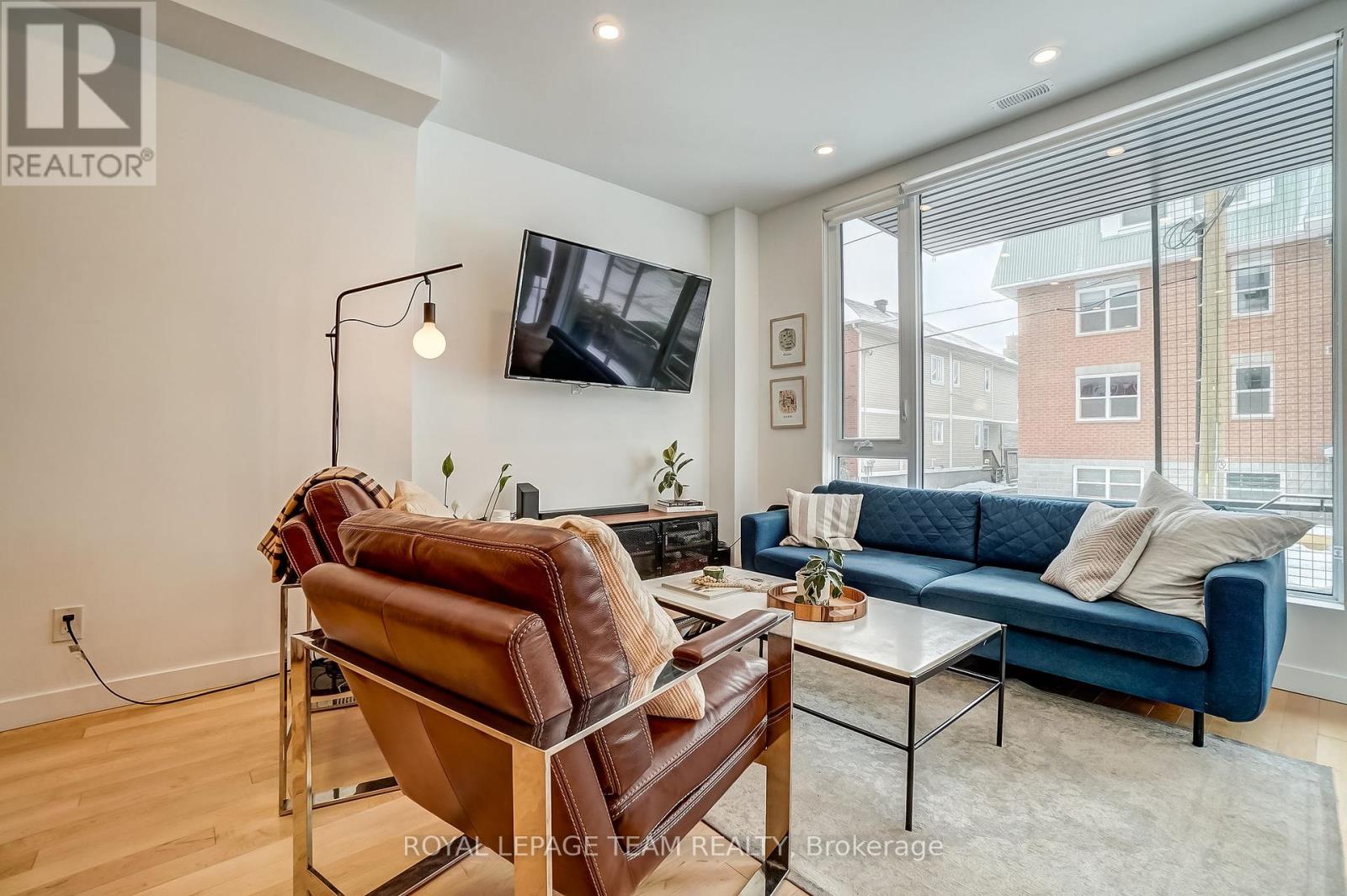 123 Carruthers Avenue, Ottawa, Ontario  K1Y 1N4 - Photo 14 - X12443653