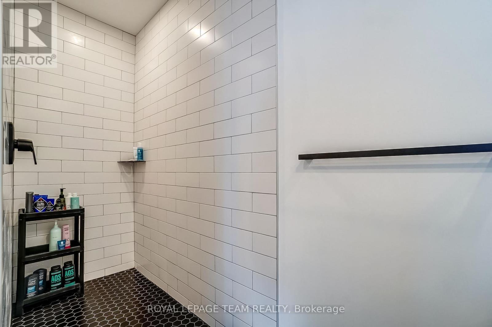 123 Carruthers Avenue, Ottawa, Ontario  K1Y 1N4 - Photo 26 - X12443653