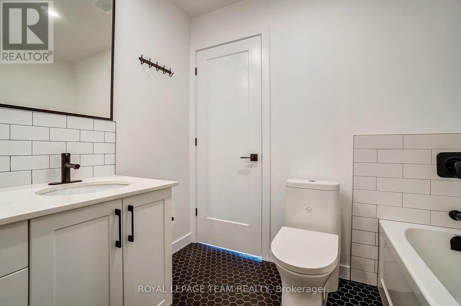 123 Carruthers Avenue, Ottawa, Ontario  K1Y 1N4 - Photo 28 - X12443653