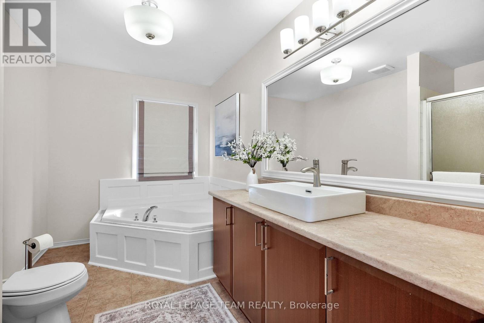 2122 Saunders Avenue, Ottawa, Ontario  K2A 4C7 - Photo 26 - X12443679