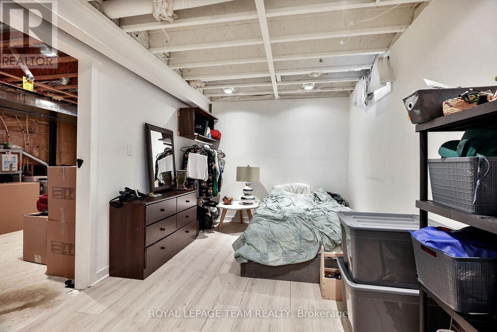 2122 Saunders Avenue, Ottawa, Ontario  K2A 4C7 - Photo 38 - X12443679