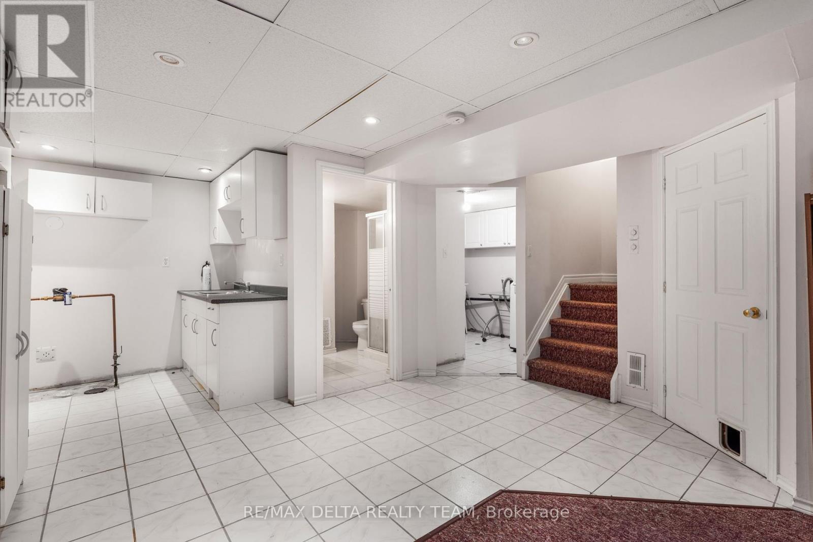 18 Longshire Circle, Ottawa, Ontario  K2J 4K7 - Photo 24 - X12443696