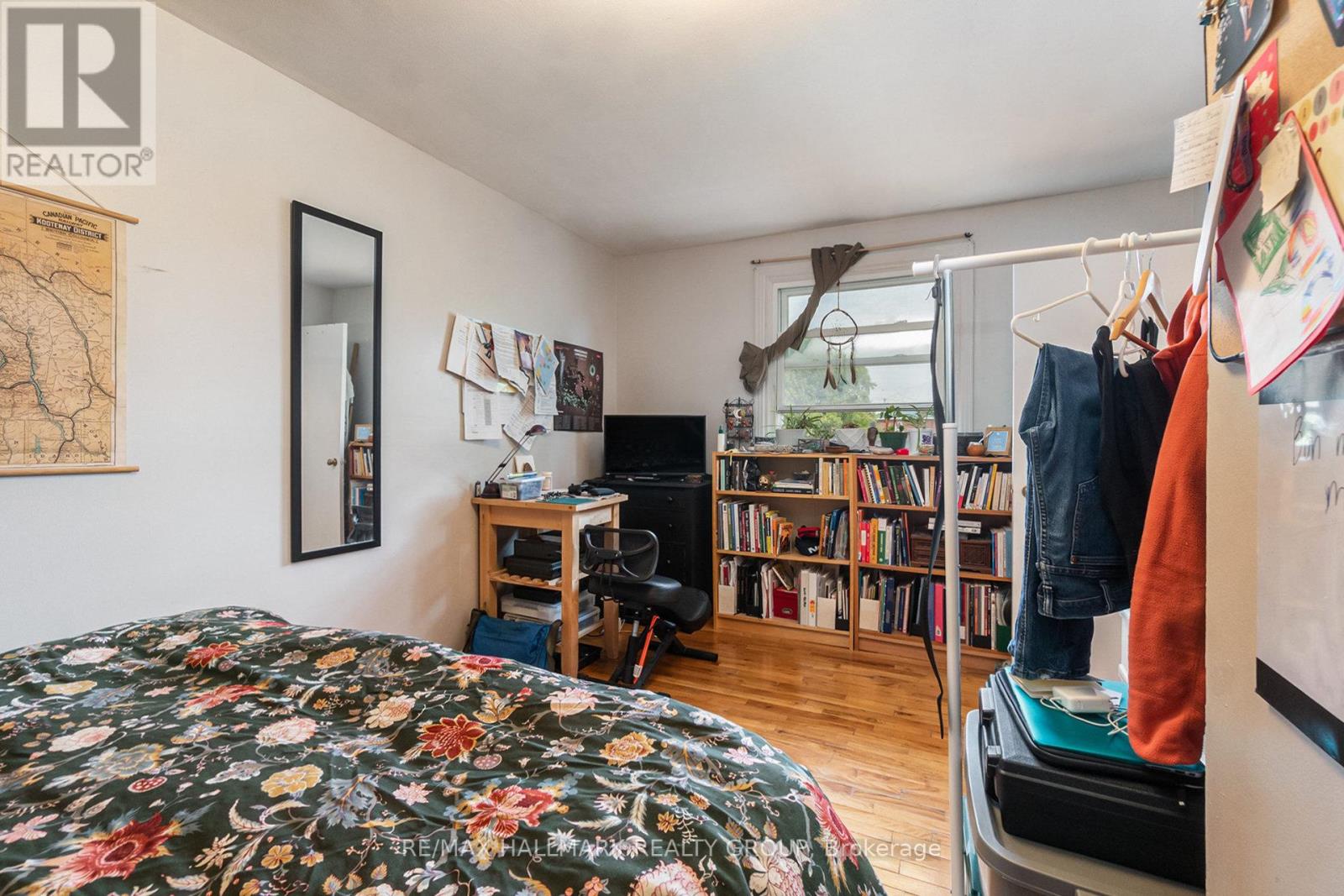 426 Blake Boulevard, Ottawa, Ontario  K1K 1B1 - Photo 11 - X12443733