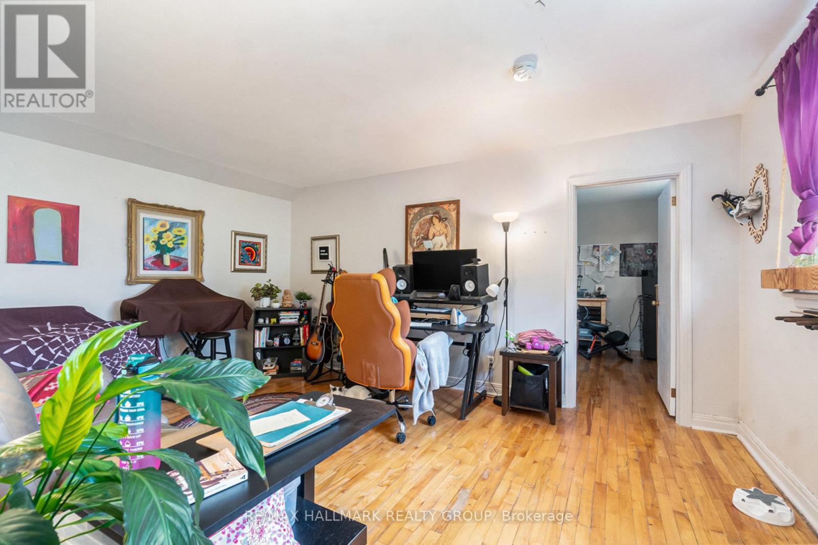 426 Blake Boulevard, Ottawa, Ontario  K1K 1B1 - Photo 6 - X12443733