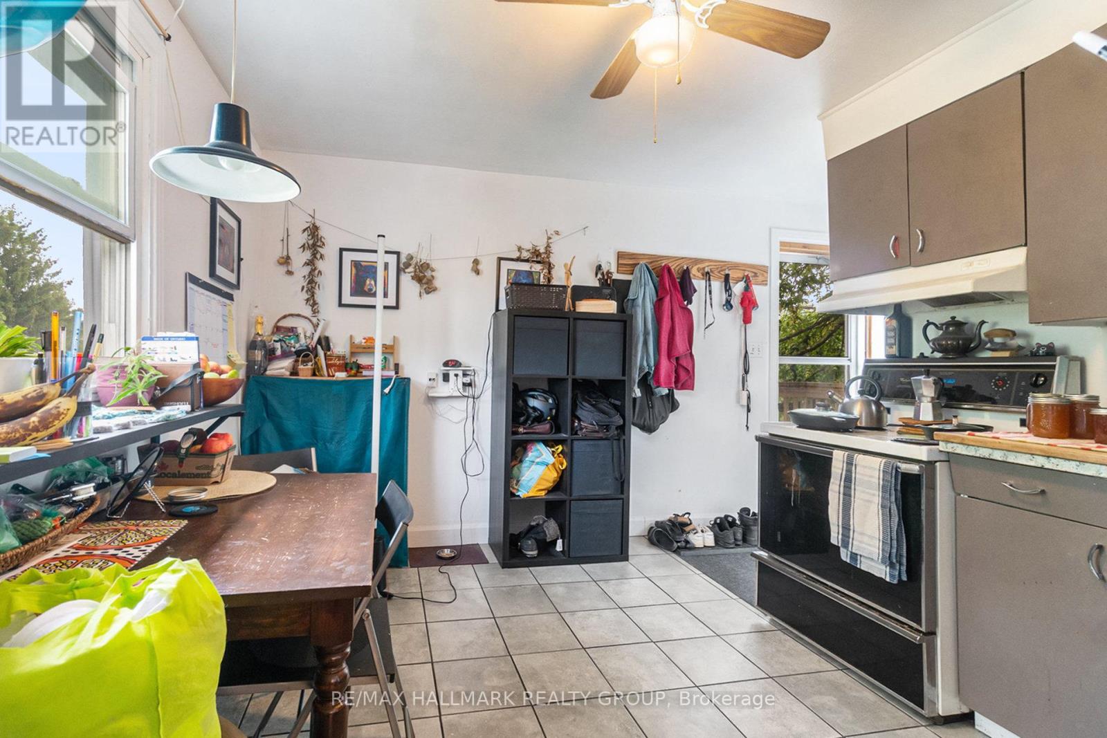 426 Blake Boulevard, Ottawa, Ontario  K1K 1B1 - Photo 9 - X12443733