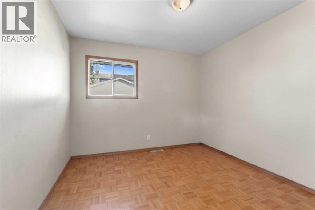 5120 47 Street, Innisfail, Alberta  T4G 1L7 - Photo 6 - A2261785