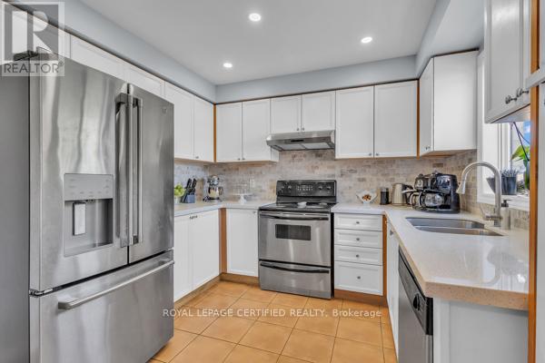 81 Roadmaster Lane, Brampton (Fletcher's Meadow), Ontario  L7A 3A8 - Photo 14 - W12443476