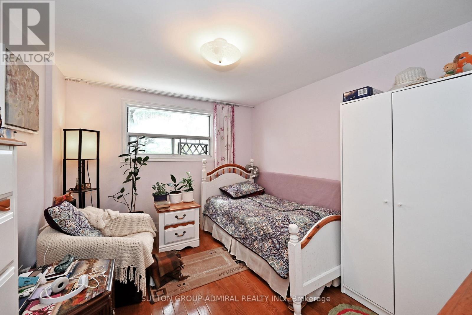 47 Tobermory Drive, Toronto (Black Creek), Ontario  M3N 2R4 - Photo 22 - W12443485