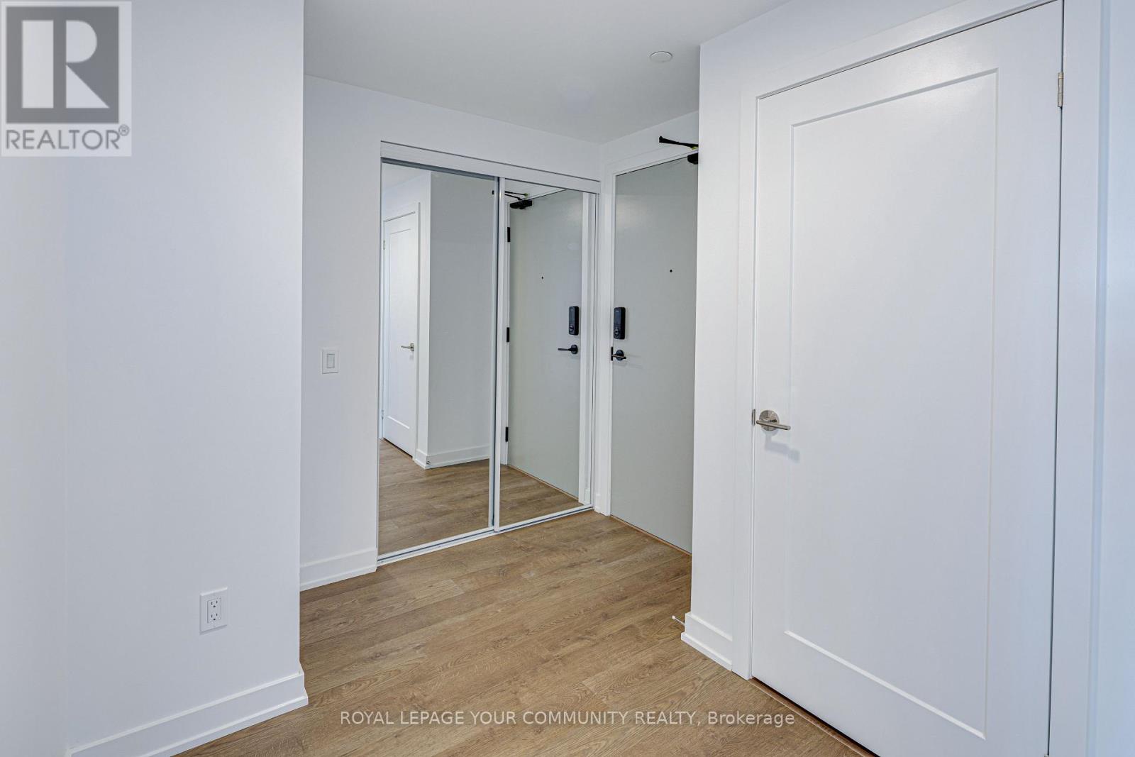 2902 - 5105 Hurontario Street, Mississauga, Ontario  L4Z 0C9 - Photo 2 - W12443507