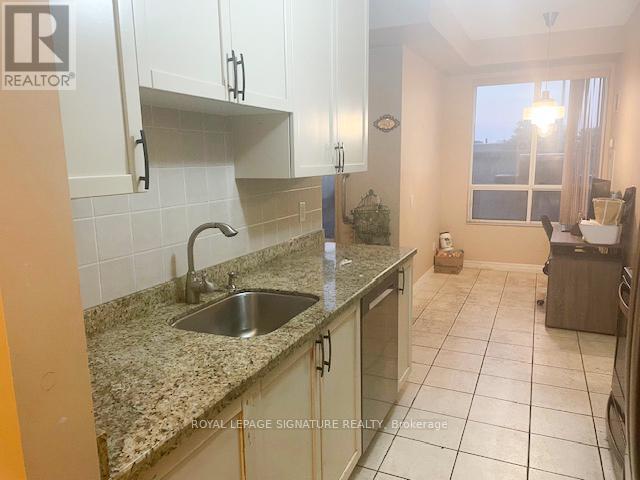 224 - 25 Kingsbridge Garden Circle Se, Mississauga (Hurontario), Ontario  L5R 4B1 - Photo 5 - W12443512