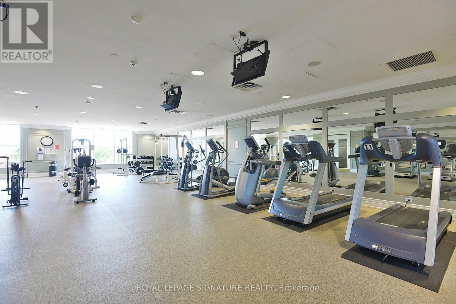 224 - 25 Kingsbridge Garden Circle Se, Mississauga (Hurontario), Ontario  L5R 4B1 - Photo 9 - W12443512