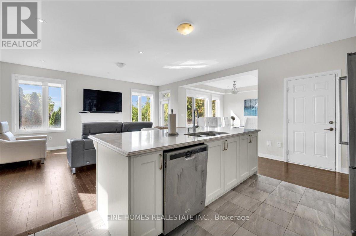 18 Stanley Greene Boulevard, Toronto, Ontario  M3K 0A9 - Photo 12 - W12443533