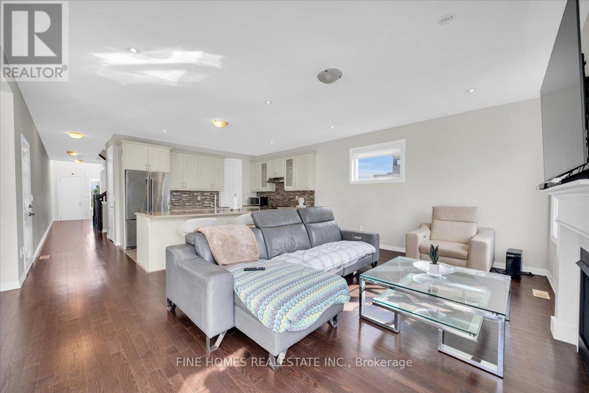 18 Stanley Greene Boulevard, Toronto, Ontario  M3K 0A9 - Photo 14 - W12443533